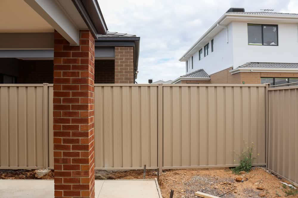 What Are My Rights When My Neighbor Owns the Wall I Want to Paint Milton Keynes?